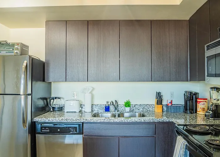 Apartment Elegant 2bd - Cdt - Gym, Pool, Parking - Sleep 8 *
