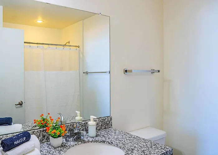 Apartment Elegant 2bd - Cdt - Gym, Pool, Parking - Sleep 8
